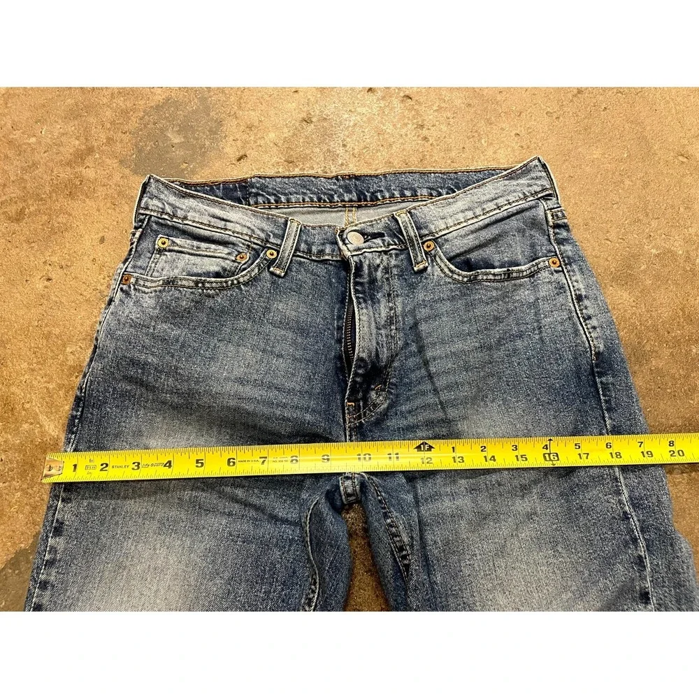 Levi's 541 Athletic Straight Jeans Mens 31x32 Blue Whiskering Denim Medium Wash‎